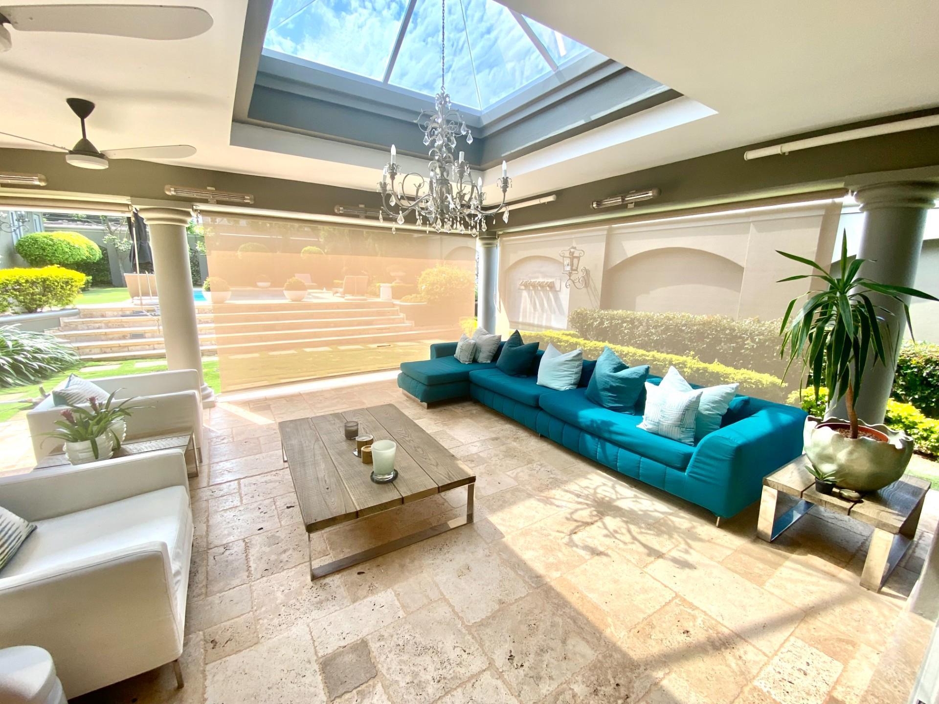 Sophisticated Double-Storey Luxury Living — photograph 4