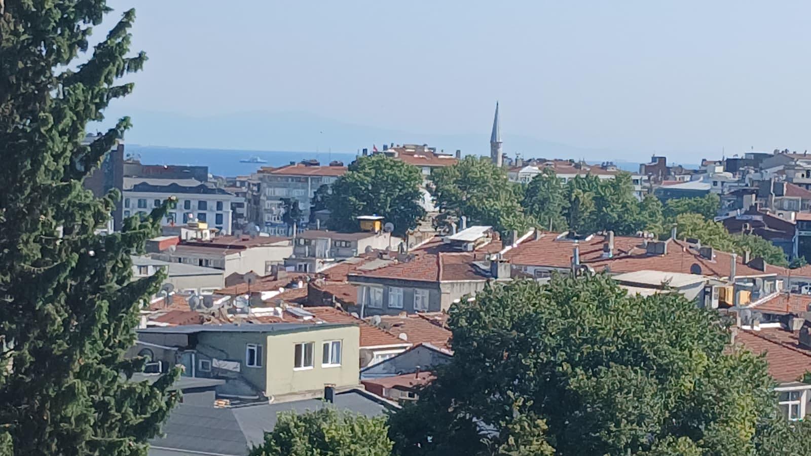 Apartments in İskenderpaşa, Fatih (IST-01861) — photograph 2