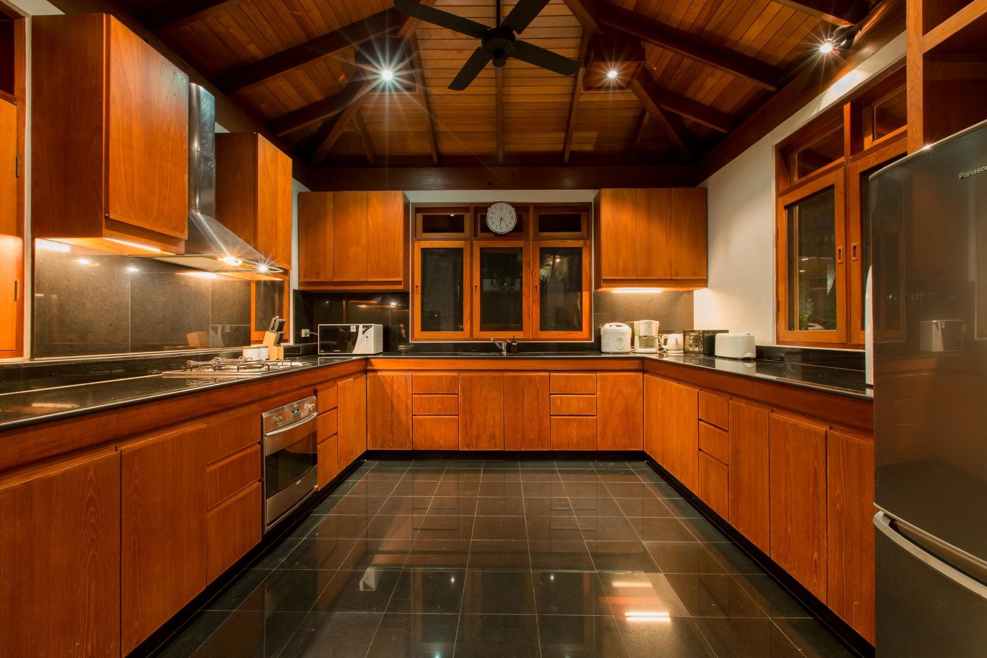 Ayara Surin — photograph 5