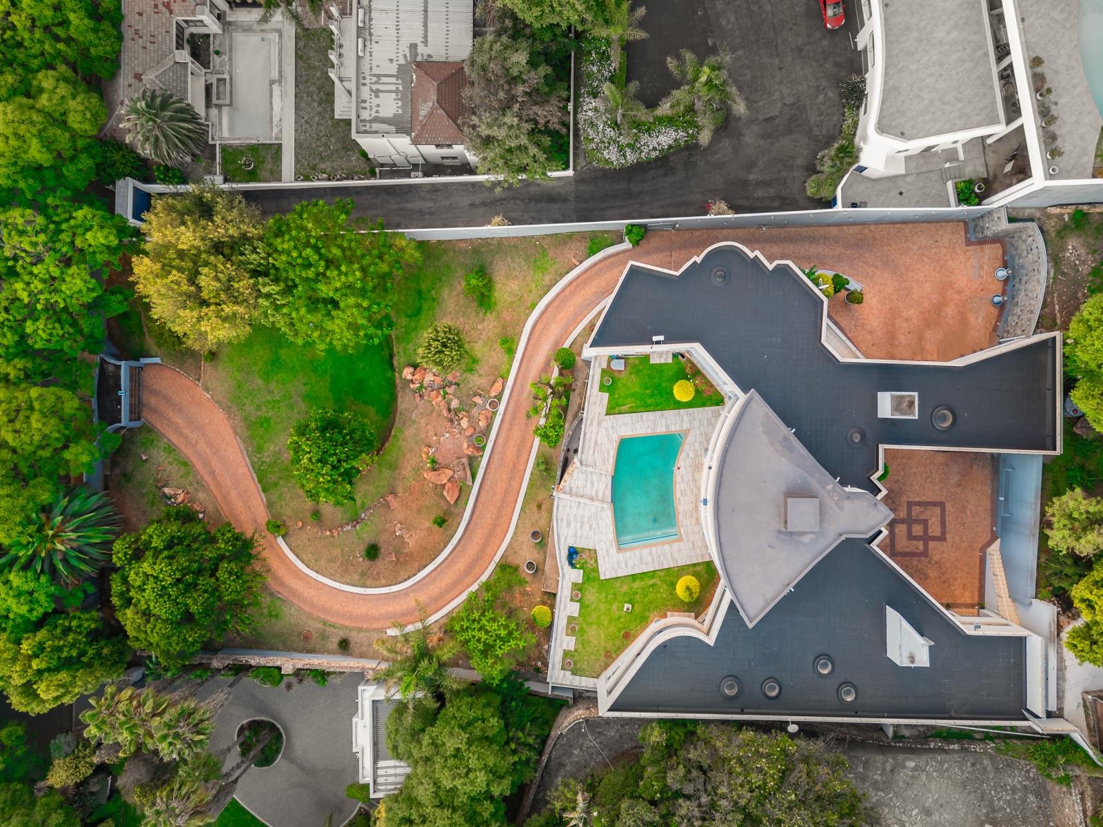 Contemporary Elegance with Panoramic Views