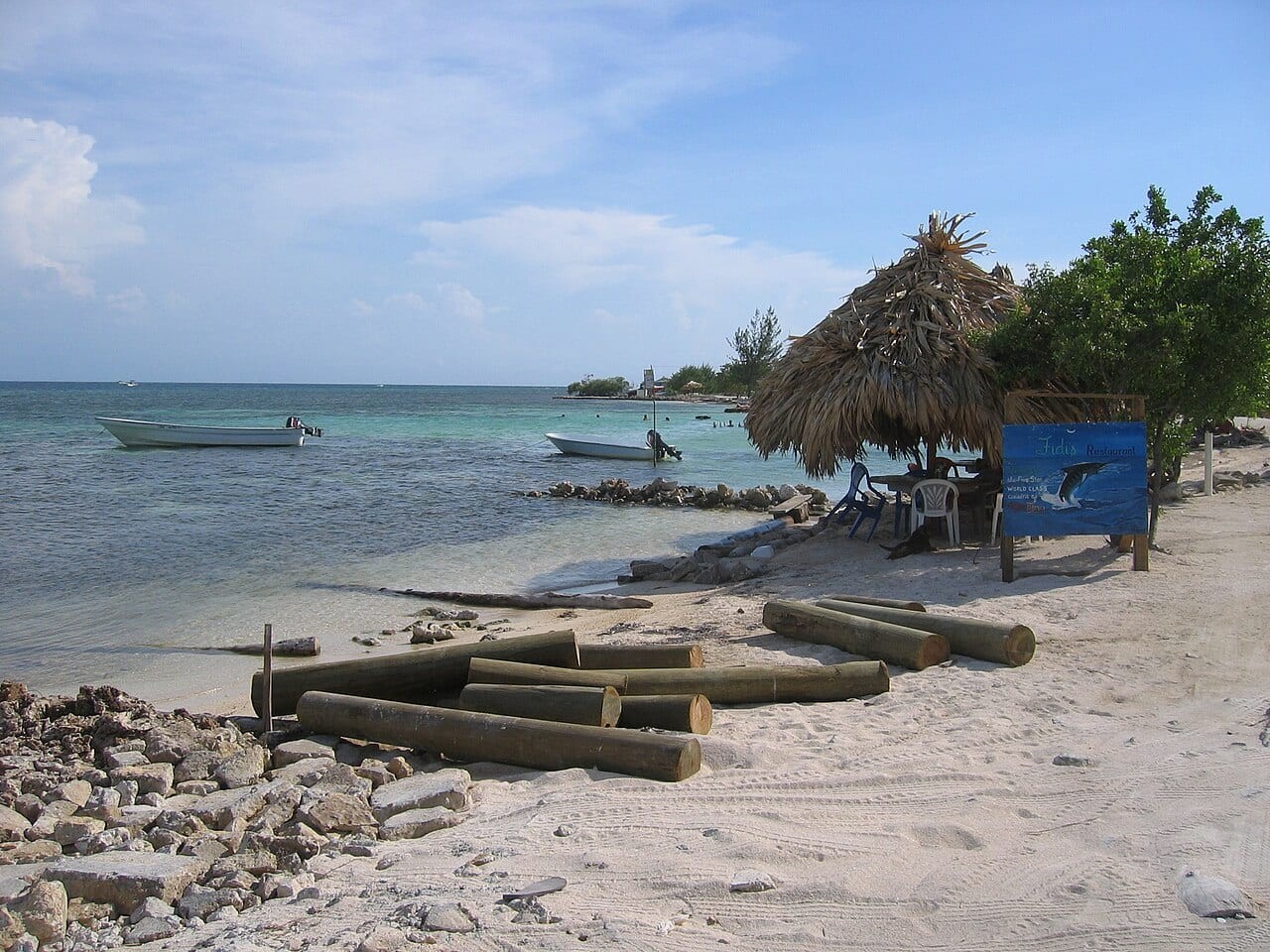 East Harbour (Utila Town)